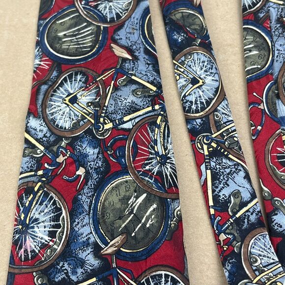 Corporate Casual Van Heusen 100% Silk Tie Bicycle Red Blue Sport Necktie 58x3.75 - Picture 3 of 7